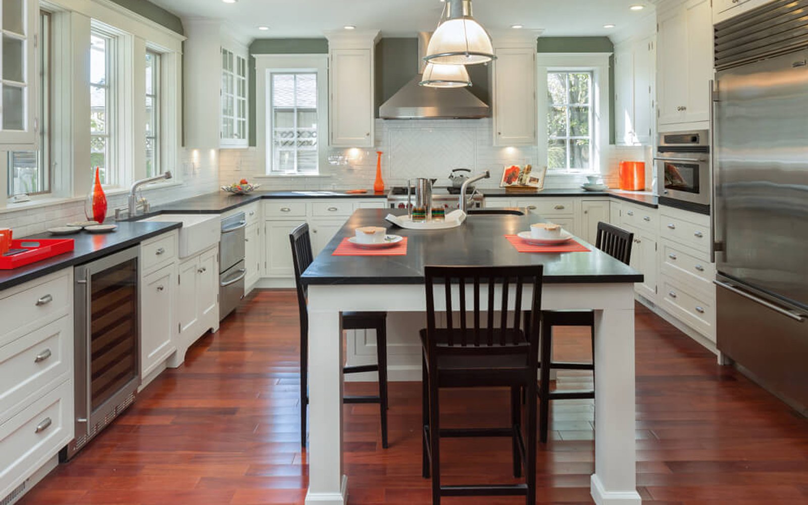 Best modular kitchen dealers in Delhi